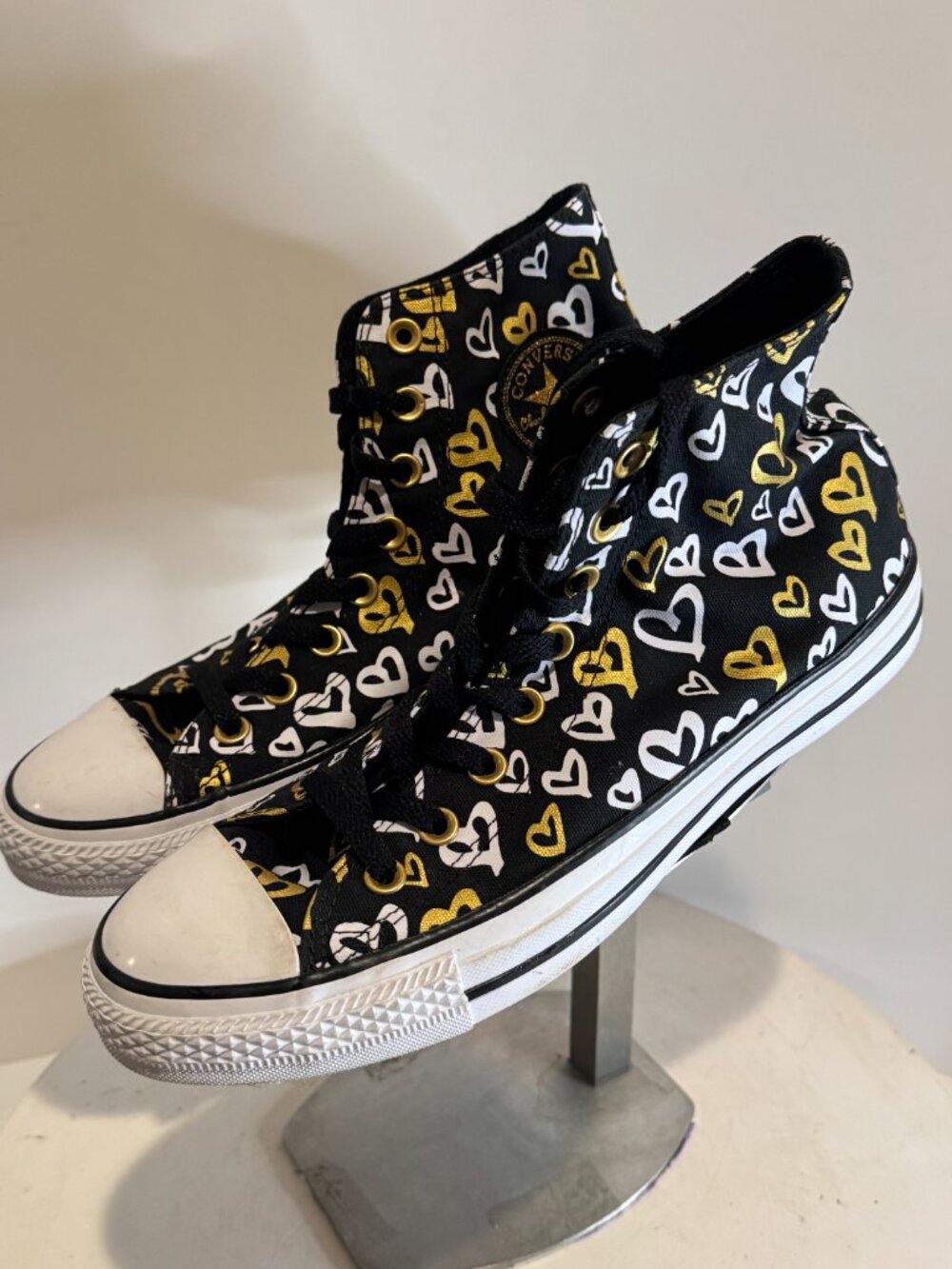 Converse All Star Hi Top Gold & White Heart Sneakers Size 10 Brand New